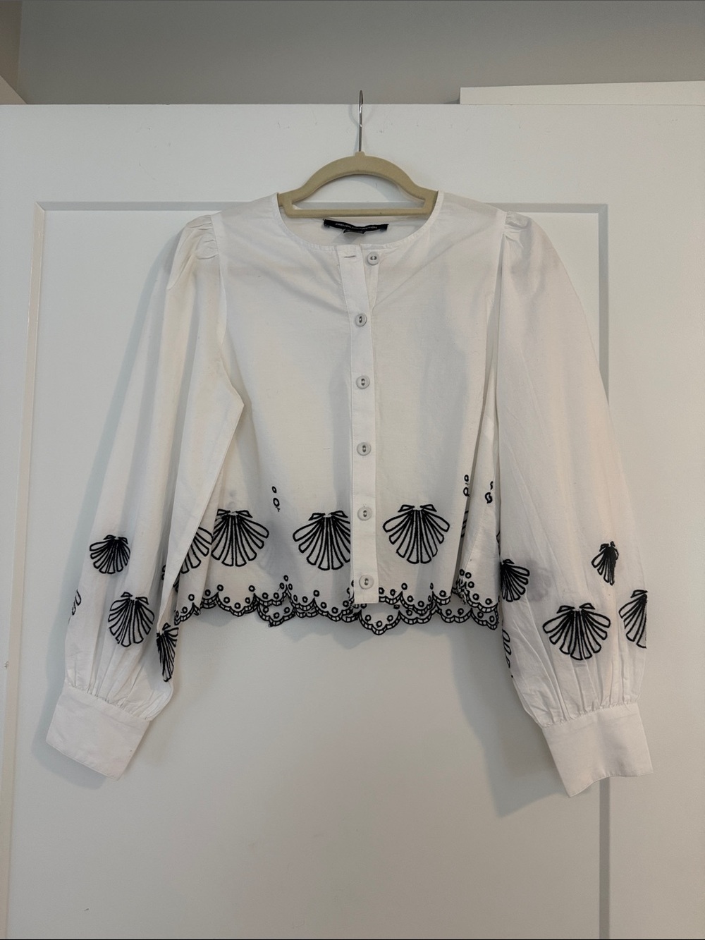 FRENCH CONNECTION White Embroidered shell blouse